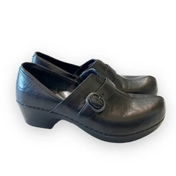 Dansko Tamara Clogs Black Leather Women’s Size 38 EU Buckle Detail Comfort Work - Picture 1 of 14